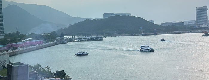 Four Points by Sheraton Hong Kong, Tung Chung is one of Hotels 1.