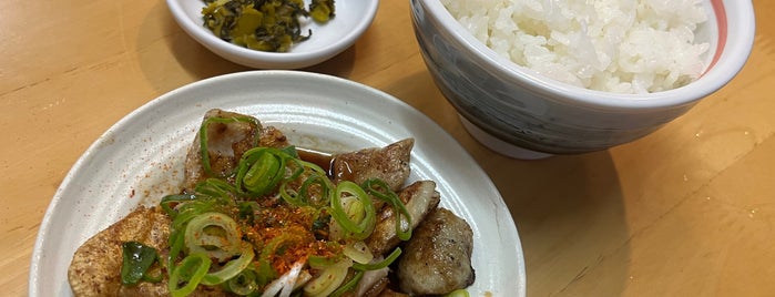 大栄ラーメン is one of よかとこ.