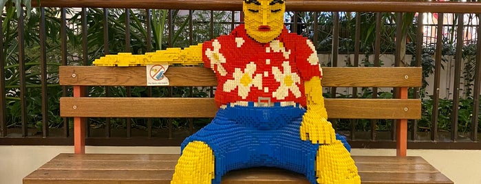 Lego Store is one of Lugares que quero conhecer.