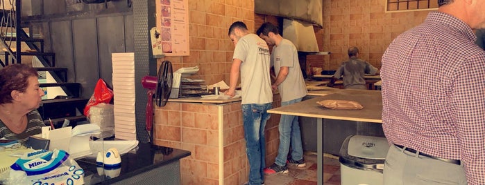 Ichkhanian Bakery is one of Bruno'nun Kaydettiği Mekanlar.