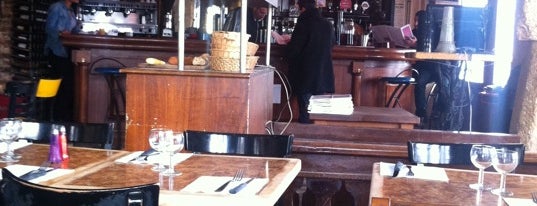 L'Abribus Café is one of Locais curtidos por Vincent.