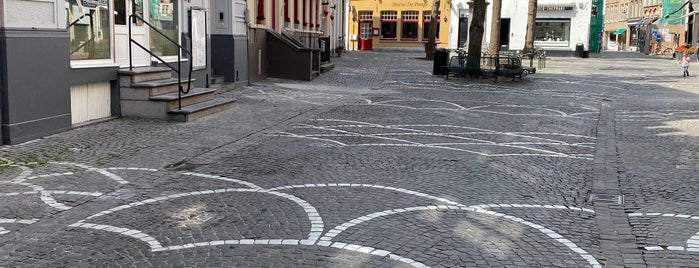 Sint Amandsplein is one of Brugge.