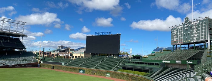 Wrigley Field Scoreboard is one of Check In Out - Chicago.