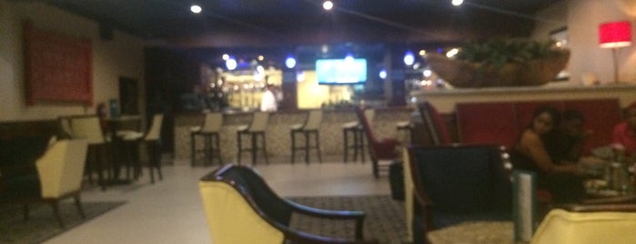 Blend Bar & Lounge, Jamaica Pegasus is one of สถานที่ที่ Floydie ถูกใจ.