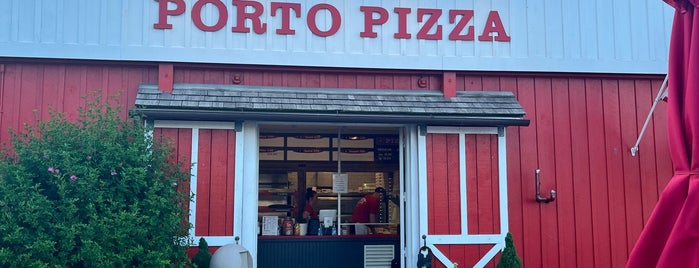 Porto Pizza is one of Martha's Vineyard.