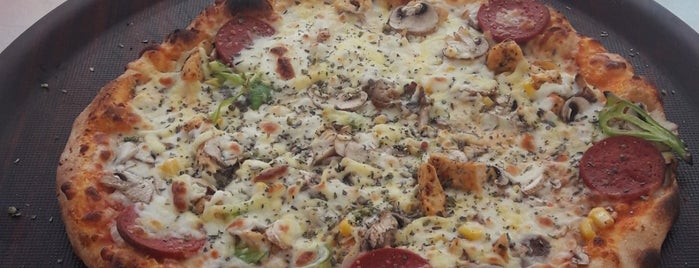 Pizza Service is one of Konya’da yemek.