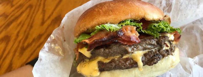Mighty Mac Hamburgers is one of Michigan Trip.