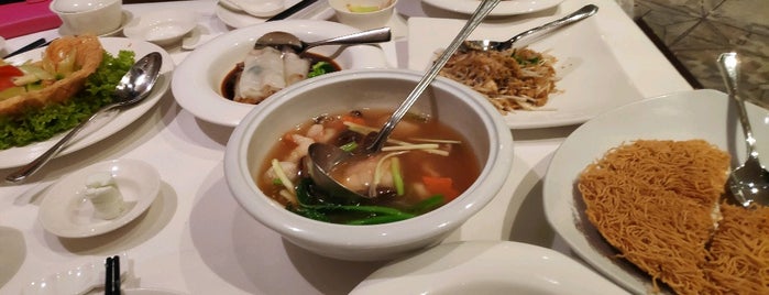 Wan Hao Chinese Restaurant is one of Posti che sono piaciuti a Lina.