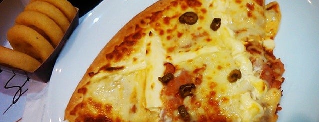 Pizza Hut is one of Pedro Luizさんのお気に入りスポット.