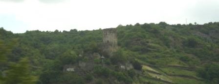 Burg Gutenfels is one of World Heritage.