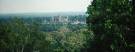 Phnom Bakheng is one of World Heritage.