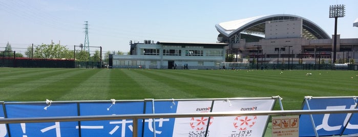 埼玉スタジアム2002 第2グラウンド is one of Soccer Stadium.