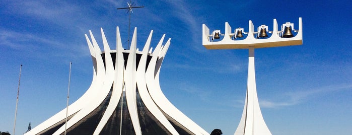 Catedral Metropolitana de Brasilia Nuestra Señora Aparecida is one of World Heritage.
