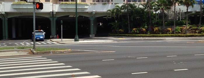 アラモアナセンター is one of Hawaii.