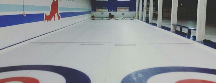 Kamloops Curling Club is one of Jeremy 님이 좋아한 장소.