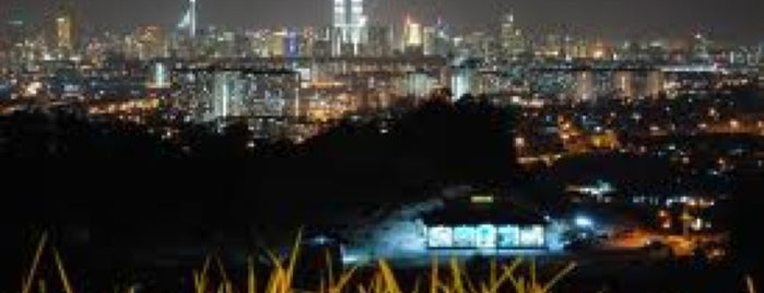Bukit Ampang is one of 𝙷𝙰𝙵𝙸𝚉𝚄𝙻 𝙷𝙸𝚂𝙷𝙰𝙼’s Liked Places.