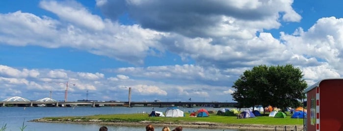 Camping Zeeburg is one of overnachten met de camper.