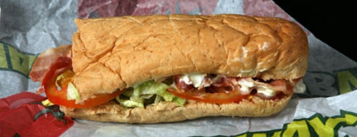 Subway is one of Restaurantes Colombia.