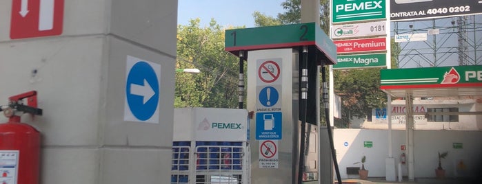 Gasolinería is one of Lieux qui ont plu à Hector.