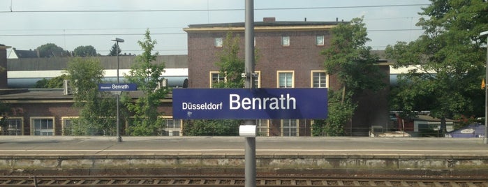 Bahnhof Düsseldorf-Benrath is one of Locais curtidos por Jonne.