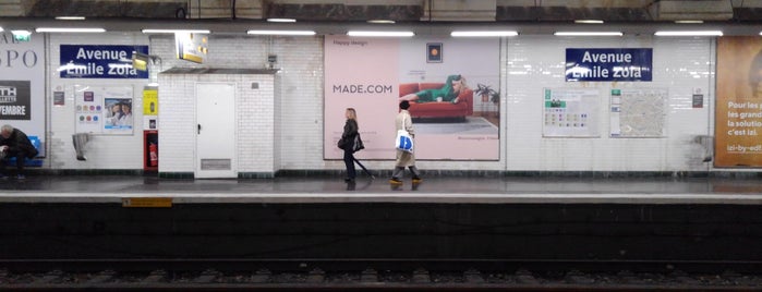 Métro Avenue Émile Zola [10] is one of Paris Metro.