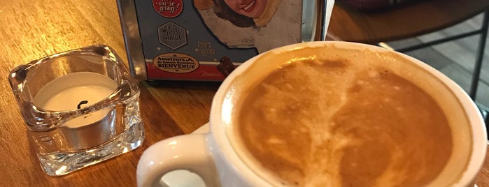 Barandana, Ropa & Bar is one of #coffeeandteaMAD.