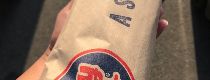 Jersey Mike's Subs is one of Lieux qui ont plu à Chris.
