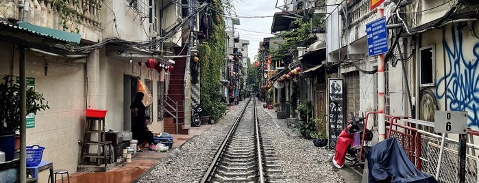 Hanoi Street Train is one of Cenker 님이 좋아한 장소.