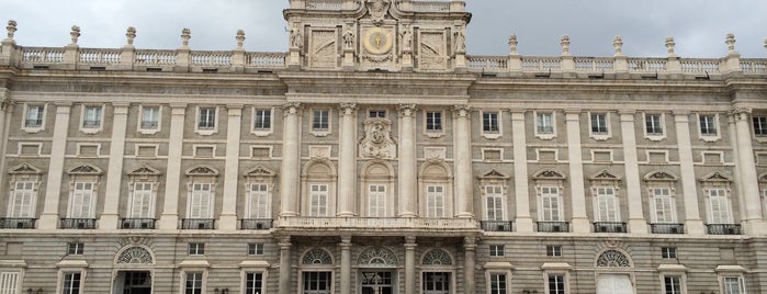 Palais royal de Madrid is one of Madrid.
