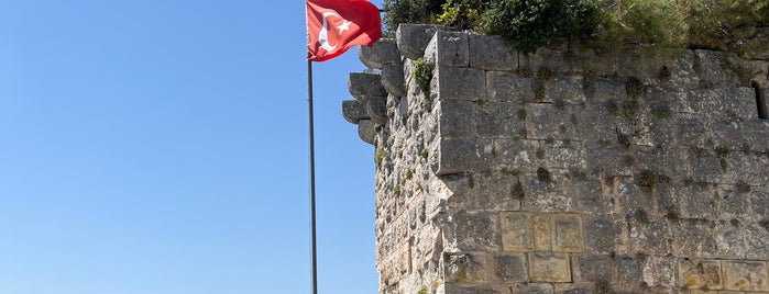 Gözne Kalesi is one of Posti salvati di Aşkın.