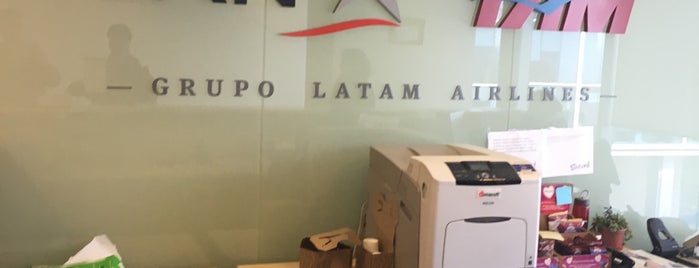 LATAM Airlines Group is one of สถานที่ที่ Kada ถูกใจ.