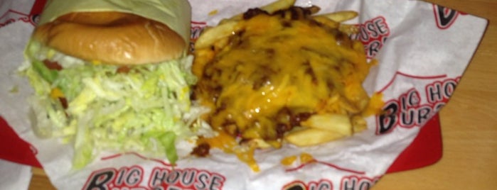 Big House Burgers is one of Lugares favoritos de Andres.