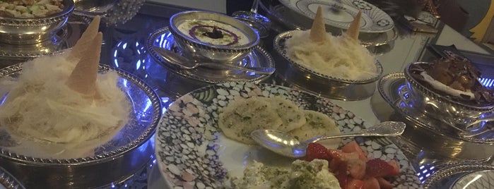Emsherif restaurant is one of L'ın Beğendiği Mekanlar.