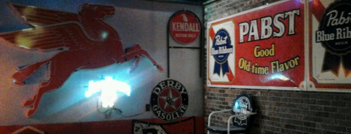 The Garage is one of Kearney Bars.