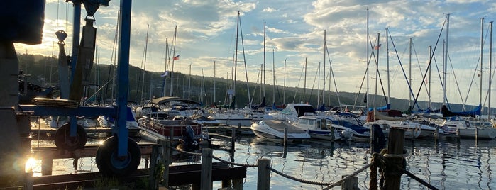 Village Marina Bar & Grill is one of Finger lakes.