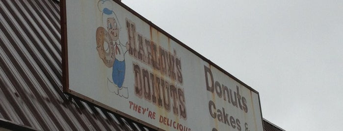 Harlow's Bakery is one of Tempat yang Disukai Drew.