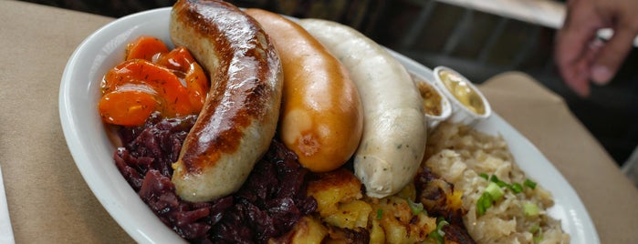 Schnitzelhaus is one of Christianさんのお気に入りスポット.