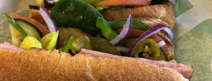 Subway is one of The 13 Best Places for Fresh Baked Breads in Portland.