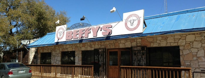Beefy's Backyard is one of Orte, die Mike gefallen.