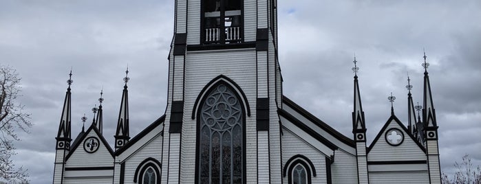 St. John's Anglican Church is one of Tempat yang Disukai Zach.