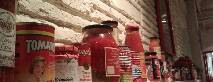 Pepa Tomate is one of BCN for Confabs.