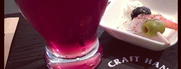 CRAFT HANDS BEER & WINE is one of クラフトリカーズのクラフトビールを飲めるお店.