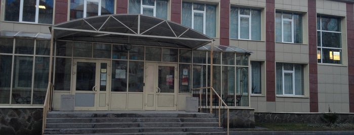 Школа №128 is one of Светлана : понравившиеся места.