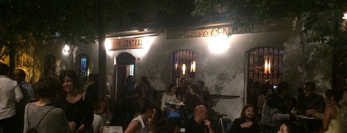 Café Central is one of Sevilla nightlife.