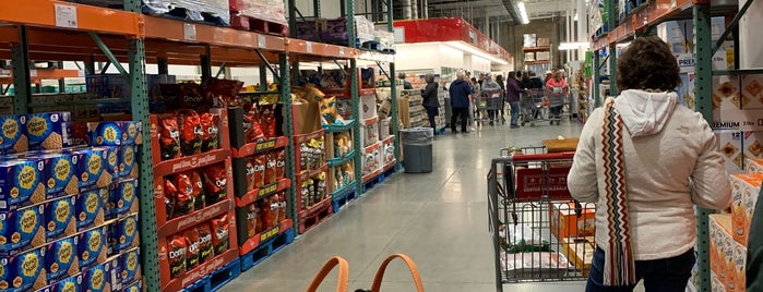 Costco is one of Rachelさんのお気に入りスポット.