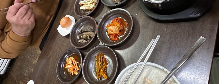 Gyeongju Wonjo Kongguk is one of 한국인이 사랑하는 오래된 한식당 100선.