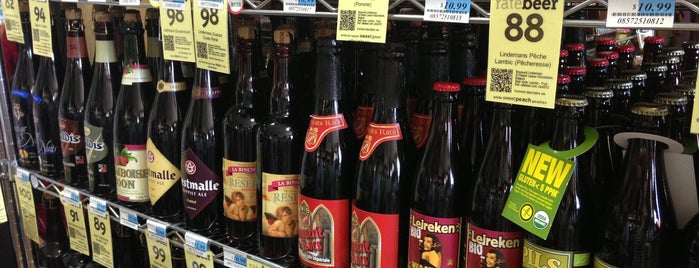 The Willows Market is one of Bottle Shops.