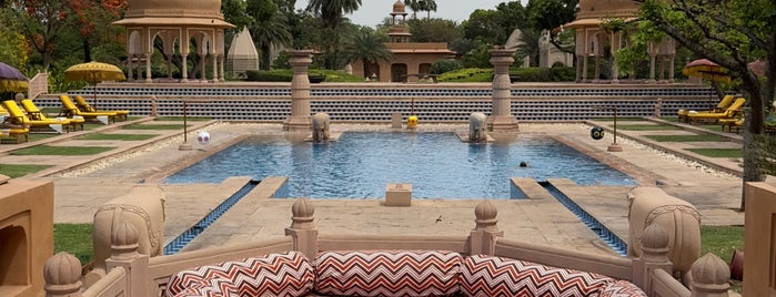 The Oberoi Rajvilas is one of Indien.