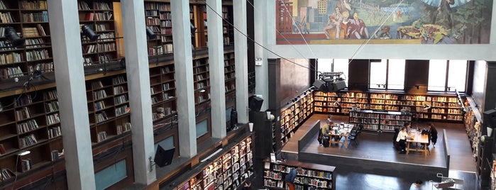 Deichmanske Bibliotek (Hoved) is one of Free wifi in Oslo.