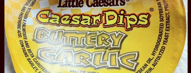 Little Caesars Pizza is one of Matt'ın Beğendiği Mekanlar.